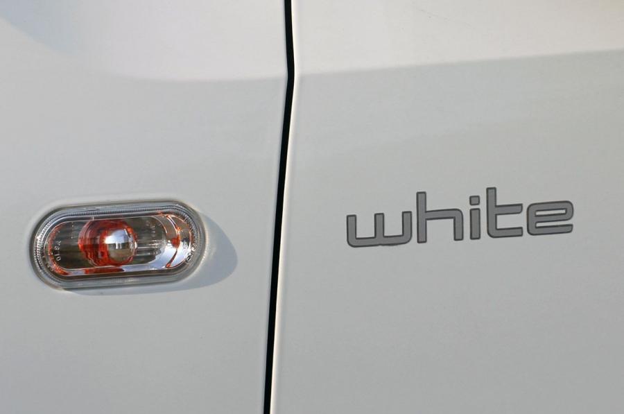  Volkswagen up! 2011 года  (фото 143 из 173)